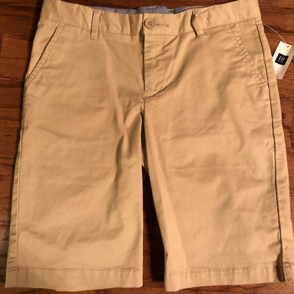 🎀Gap khaki shorts